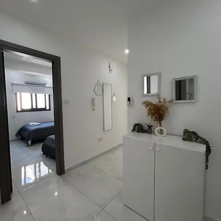 Sia-serenity Finikoudes * ラルナカ